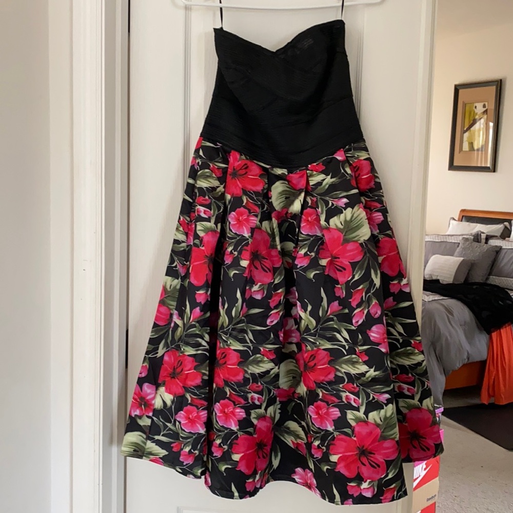Strapless women’s size L dress